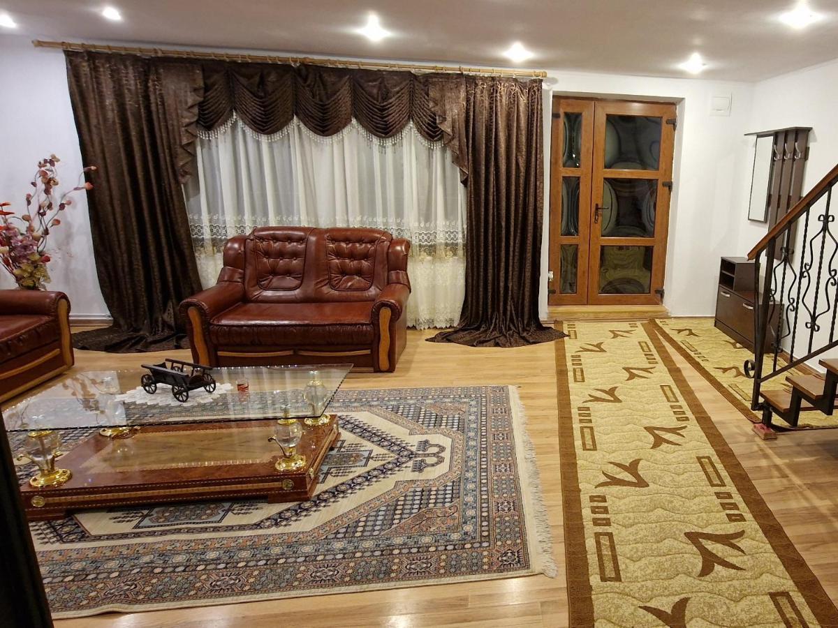 Ciprians' Home ซาเชเล ภายนอก รูปภาพ